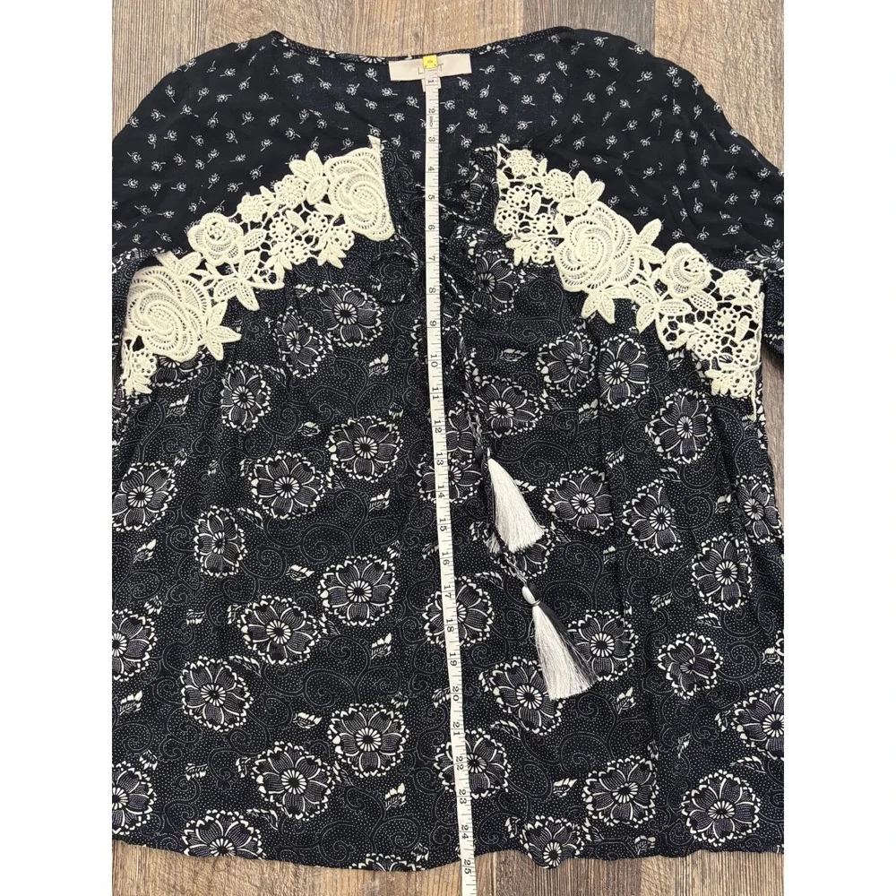LOFT Ann Taylor Navy Floral Crochet Lace Tassel Tie Blouse Top Small - Picture 3 of 5